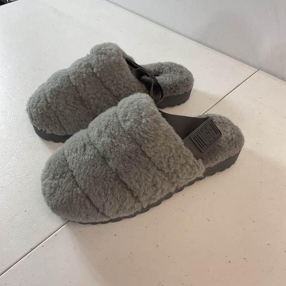 UGG 1121751 Super Fluff Grey‎ Shearling Slingback Slippers Shoes Womens Size 9 - Picture 2 of 10